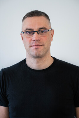 UEP SAV – portrety MB-16